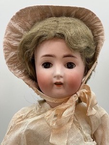 lot 234 image: Antique Bisque Doll - ABG - 1362 - Germany