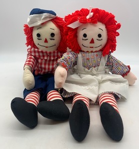 lot 210 image: Vintage RAGGEDY ANN and ANDY