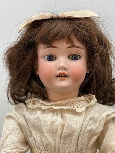 lot 320 image: Antique Bisque Doll - KLEY HAHN - Walkure 230