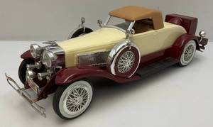 Vintage Duesenberg Convertible Jim Beam Collectible Decanter (EMPTY)