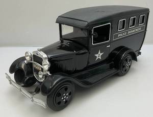 Collectible Vintage Jim Beam Patty Wagon Decanter (EMPTY)