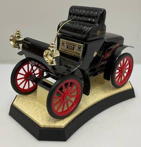 Collectible Vintage Jim Beam 1904 Oldsmobile On Base Decanter (EMPTY)