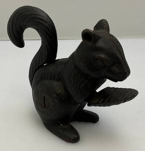 Antique Cast Iron Squirrel Nut Cracker  5 14 L x 4 12 H x 1 34 W