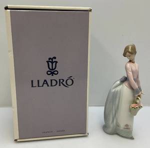 (RETIRED) LLADRO 7622 Baskets Of Love Figurine 1994 Mint In Original Box