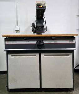 lot 7 image: Sears Craftsman 10 Electronic Radial Saw with Base