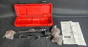 lot 24 image: Craftsman Detail Sander with Accessories and Hard Case