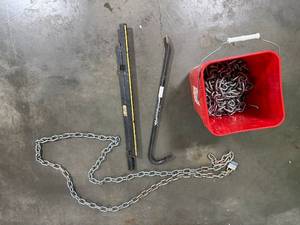 lot 128 image: Campbell 14 Proof Coil Chain with Bucket and Tools