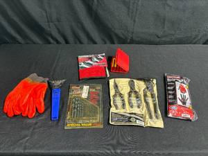 lot 135 image: Craftsman 11-Piece Drill Bit Set, Pliers Set, Work Gloves, and Tool Pouch Lot