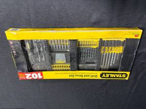 lot 137 image: Stanley 102-Piece Drill and Drive Set
