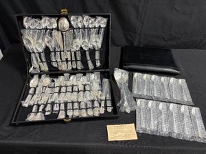 lot 140 image: Beautiful VTG Wm Rogers & Son Set of 12 Place Settings Silver-Plated Flatware in Orig Pkg with Accessory Pieces & Storage Case
