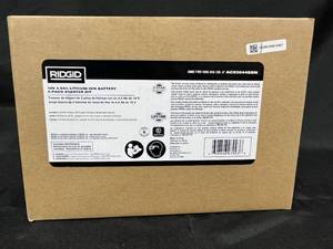 lot 232 image: RIDGID 18V 4.0Ah Lithium-Ion Battery 2-Pack Starter Kit