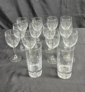 lot 169 image: Set of Assorted Glassware including Wine Glasses and Tumblers