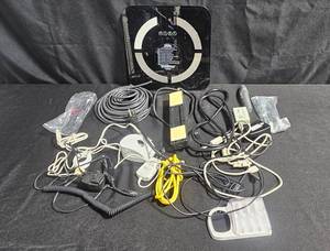 lot 186 image: Lot of Various Cables and Power Accessories