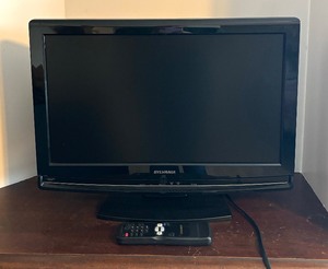 lot 175A image: Sylvania 21 TV