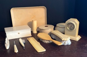 lot 61 image: Vintage Vanity Grouping