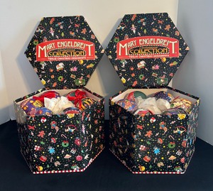 lot 76 image: 24 Festive Mary Engelbreit Ornaments