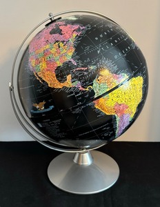 lot 125 image: Replogle 12 Inch Starlight Globe