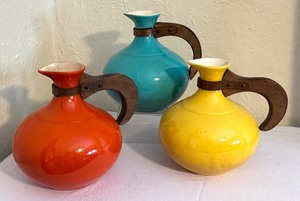 lot 142 image: Three Vintage Mid Century Ceramic Coffee Carafes with Wooden Handles