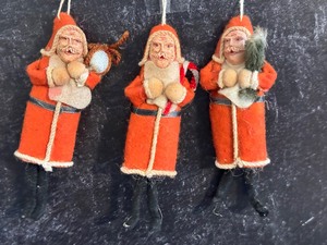 lot 86 image: Three Vintage Santa Clause Ornaments