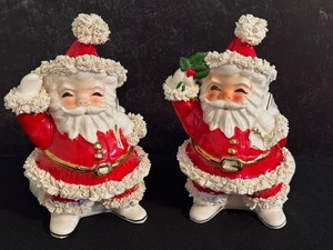 lot 36 image: Two Vintage 1960s NAPCO Spaghetti Santa Clause Figurine Candy Containers  Planters