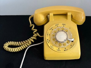lot 182 image: Vintage Yellow Rotary Desk Phone