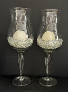 lot 206 image: Two Elegant Glass Candle Holders