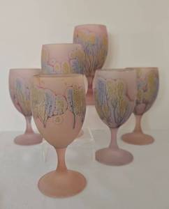lot 159 image: Stunning Vintage RUEVEN Art Glass Wine Goblets