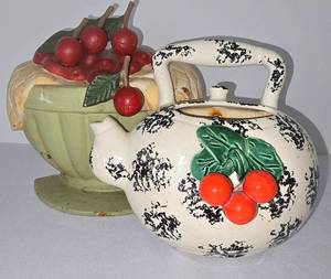lot 162 image: Vintage Cast Iron Kitchen Doorstop  Pottery Tea Pot Wall Decor