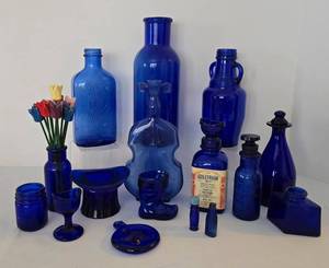 lot 172 image: Collection of Cobalt Blue Bottles, Vials & Decor