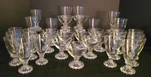 lot 263 image: Sparkling Vintage Anchor Hocking Stemware Set