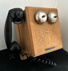 lot 252 image: Vintage Wall Telephone by Stromberg-Carlson Telephone Company
