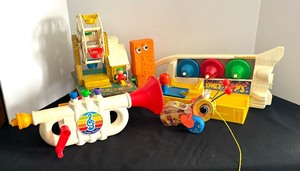 lot 111A image: Fisher Price Ferris Wheel, Space Tops, Queen Buzzy Bee and More
