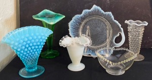 lot 337 image: Vintage Hobnail Fan Glass Vase, Vintage Green Opalescent Jack in the Pulpit Vase and More