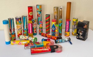lot 318 image: Large Variety of Vintage Kaleidoscopes