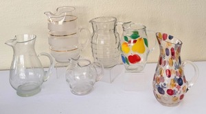lot 320 image: Assorted Glass Juice and Water Pitchers