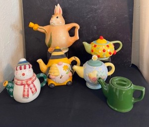 lot 311 image: Decorative, Whimsical Teapots