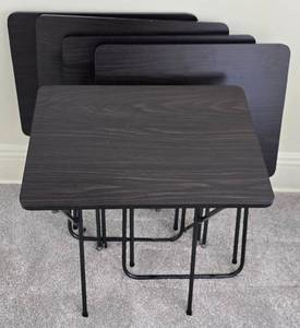 lot 377 image: Useful TV Tray Set