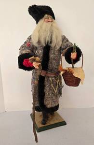lot 378 image: Fabulous Duracraft Figure
