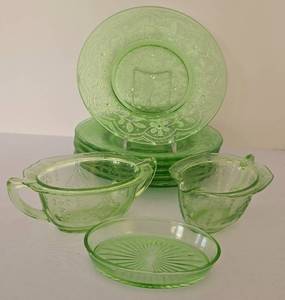 lot 267 image: Lovely Vintage Green Depression Glass Etched Princess Dinnerware