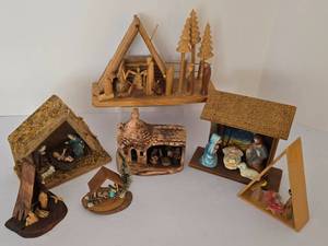 lot 394 image: Variety of Religious Nativity Scenes