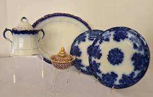 lot 399 image: Stunning Porcelain Ginger Jar, Plus Distinctive BlueWhite China