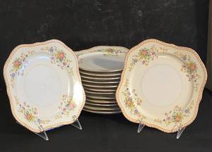 lot 406 image: Japanese National China Patricia Square Floral Plate Set
