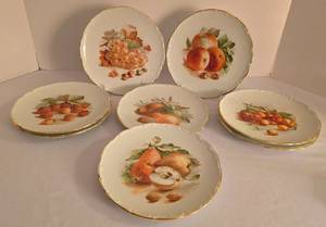 lot 410 image: Lovely Bavarian China Plate Set