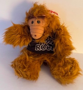 lot 434 image: Vintage 1988 ALF Puppet  Alien Productions Vintage 1988 ALF Puppet