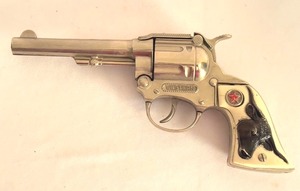 lot 442 image: Vintage Western Toy Cap Pxxxxstol
