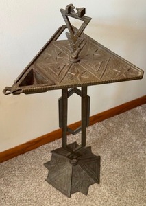 lot 8A image: Verona Art Deco Smoking Stand  Ashtray
