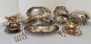 lot 271 image: Variety of Vintage Silver Plate Items