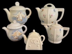 lot 303 image: Vintage 1930s Porcelier Vitreous Hand Decorated Teapots