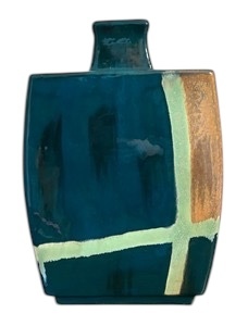 lot 48 image: Decorative Abstract Vase