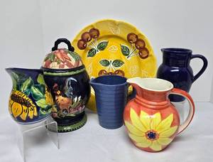 lot 496 image: Beautiful Pottery Collection